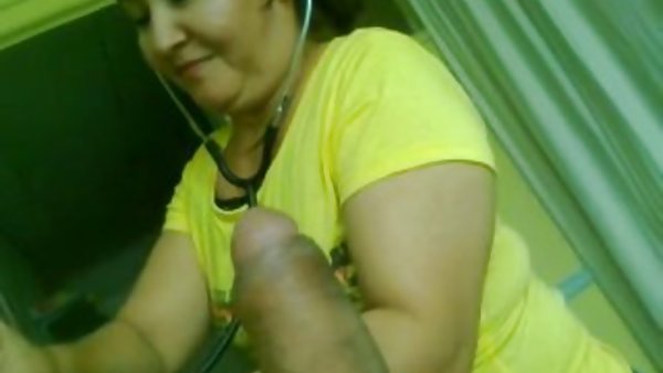 成人按摩女纽约显示亚洲的色情明星弱肉强食