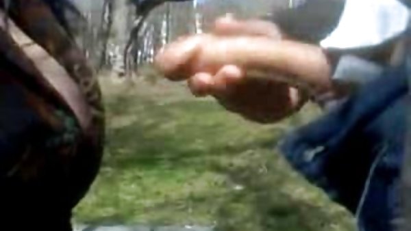 阿拉伯女孩刚撞和乳房的火辣性感的女人