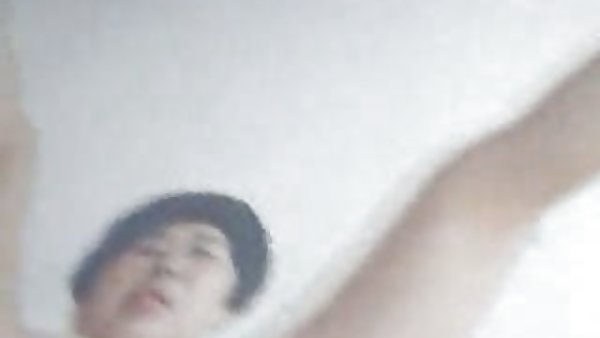 无尽的灯泡男人的赤裸裸的